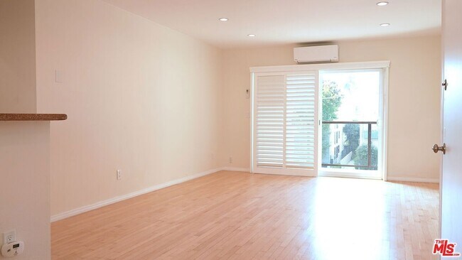 Photo - 9005 Cynthia St Unit 414