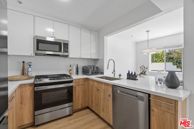 Photo - 16100 Sunset Blvd Unit 106