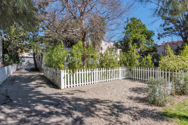 Photo - 4417 Avocado St