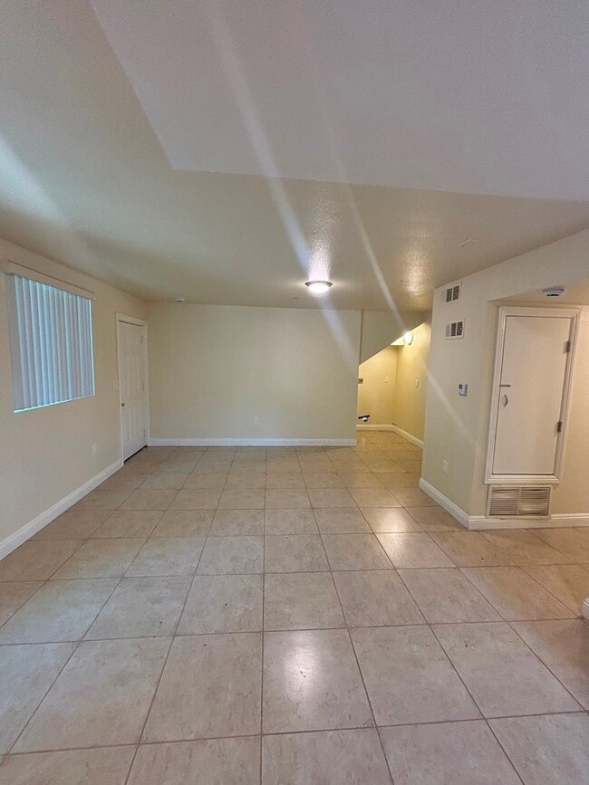 Photo - 148 E 84th Pl
