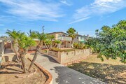 Lower Yard Level- View House - 3210 Geronimo Ave