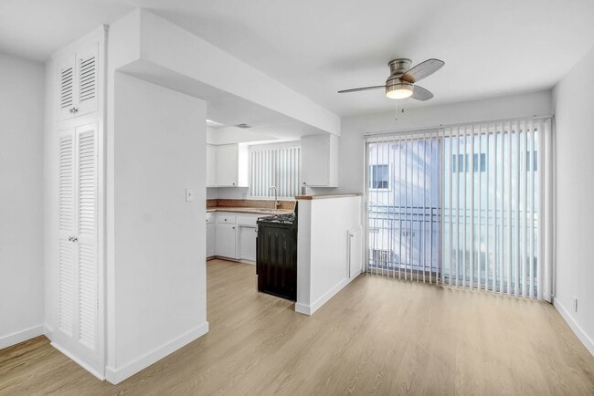 Photo - 744 S.Windsor Blvd. - just south of Wilshire Blvd. Unit 06