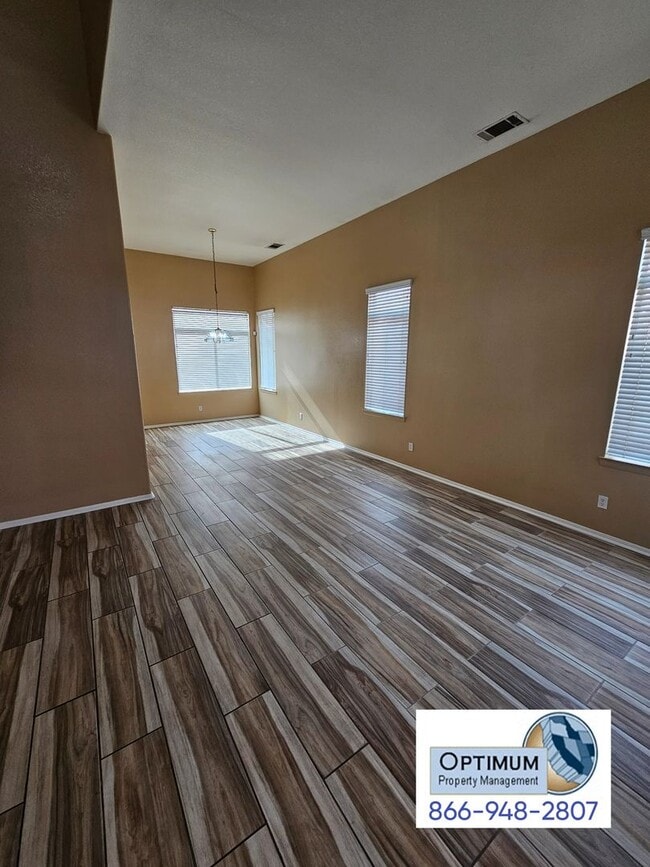 Photo - Spacious 6 bedroom , 3 bathroom home with downstairs bedroom and bath