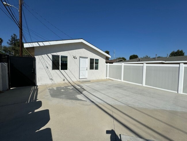 Photo - All New 1 bedroom 1 bath ADU with a Private Yard Ready to move in
