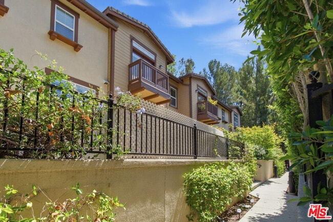 Photo - 732 Tennis Club Ln