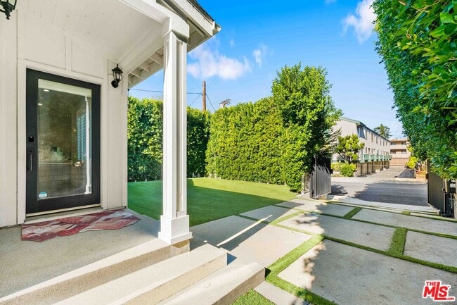 Photo - 11642 Acama St