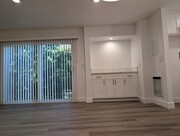 Frontside Slider with Balcony - Villa Antigua