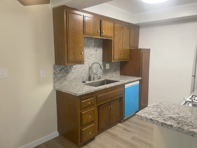 KITCHEN - 519 N Electric Ave Unit 12