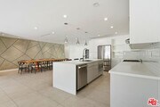 Photo - 5735 Saloma Ave