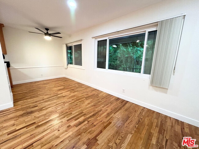 Photo - 1146 N Formosa Ave Unit 5