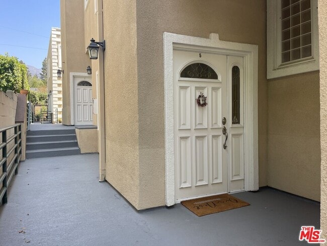 Photo - 2223 Montrose Ave