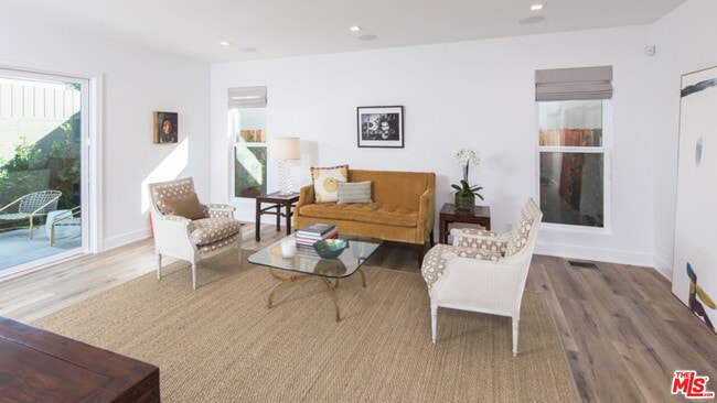 Photo - 502 Huntley Dr