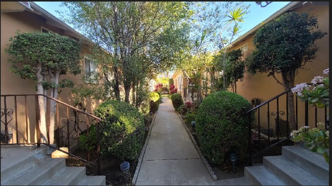 Photo - 2226 S Carmelina Ave Unit 2226