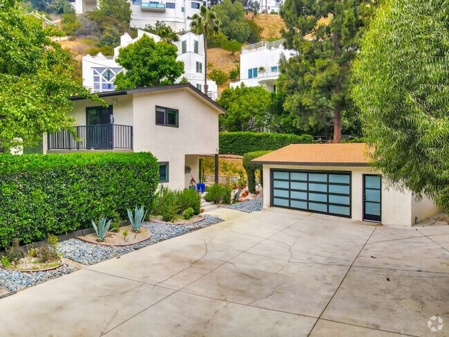 Building Photo - 3906 Alta Mesa Dr Rental