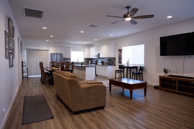 Photo - 29365 Kalina Ave