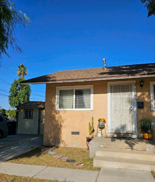 Photo - 3255 Depot St