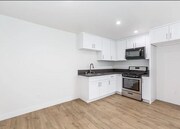 Photo - 15808 Chatsworth St House