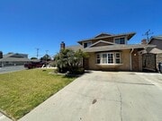 Photo - Spacious 4 Bedroom Oxnard Home with Custom...