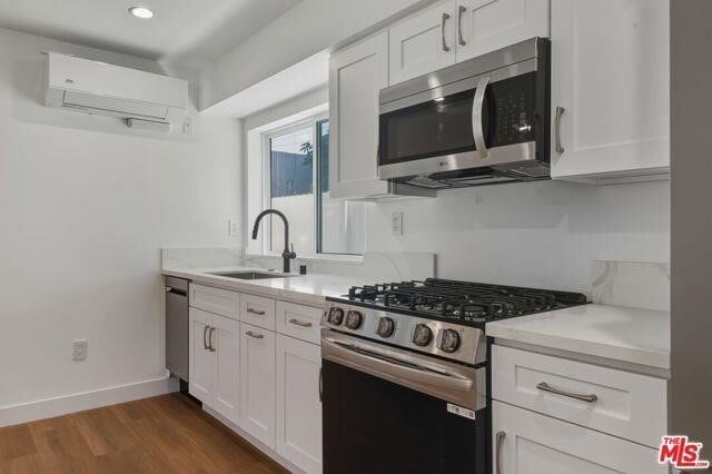 Photo - 14167 Erwin St