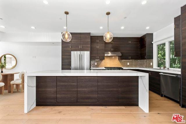 Photo - 7365 Waring Ave