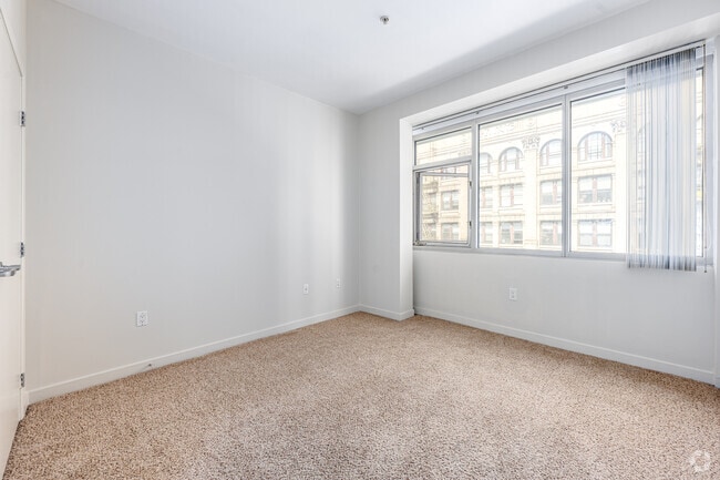 2BR, 2BA - 984SF - Primary Bedroom - 4th & Main