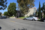 Photo - 407-409 W Lexington Dr