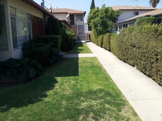 Photo - 10227 England Ave Unit #1