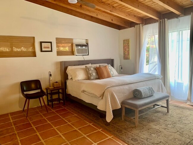 Photo - 8852 Wonderland Ave Apartments Unit Furnished Laurel Canyon