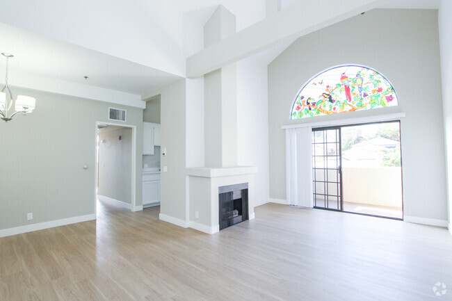 Building Photo - 7100-7102 Ramsgate Ave Rental