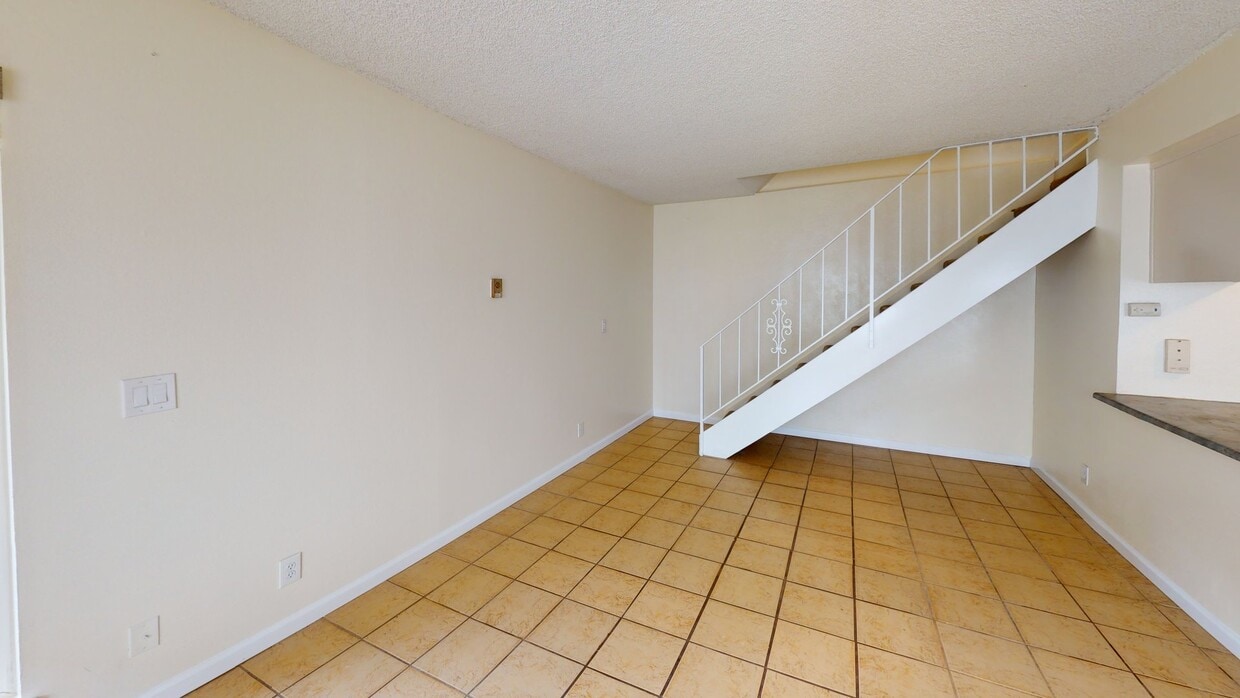 3D Tour - 1123 Carlsbad Pl