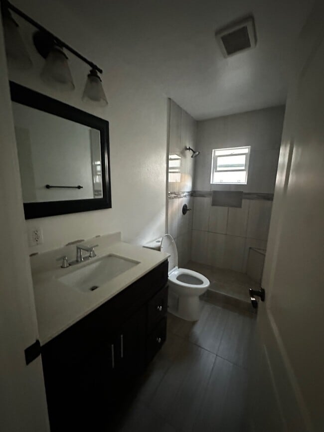 Photo - 4126 Perry St Unit A