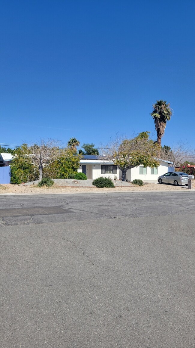 Photo - 1900 E Del Lago Rd House