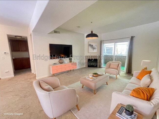 Building Photo - 7671 Mission Gorge Rd Unit 95