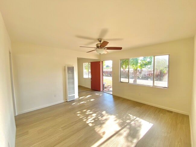 Photo - 2727 Drew Ln