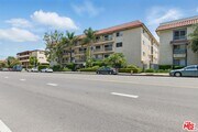 Photo - 5400 Lindley Ave Condo Unit 211