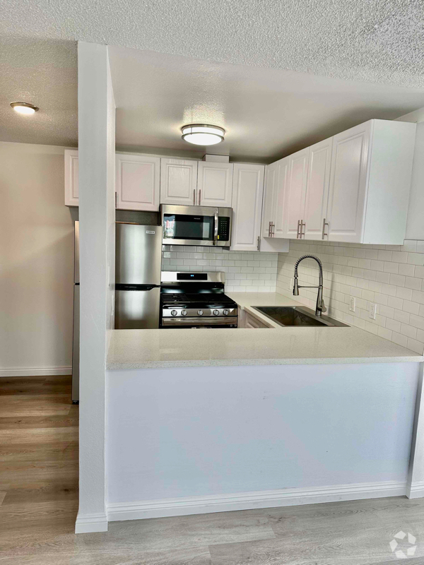Building Photo - 149 N Commonwealth Ave Unit 306 Rental