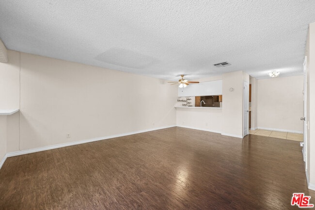 Photo - 21219 Roscoe Blvd Unit 211