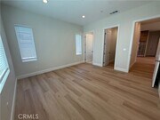 Photo - 1140 W Donington St