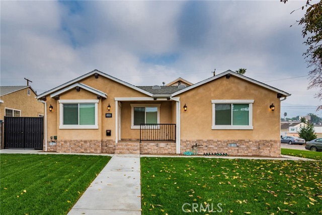 Photo - 1400 Leland Way