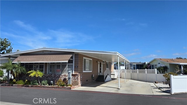 Building Photo - 16462 Poipu Ln