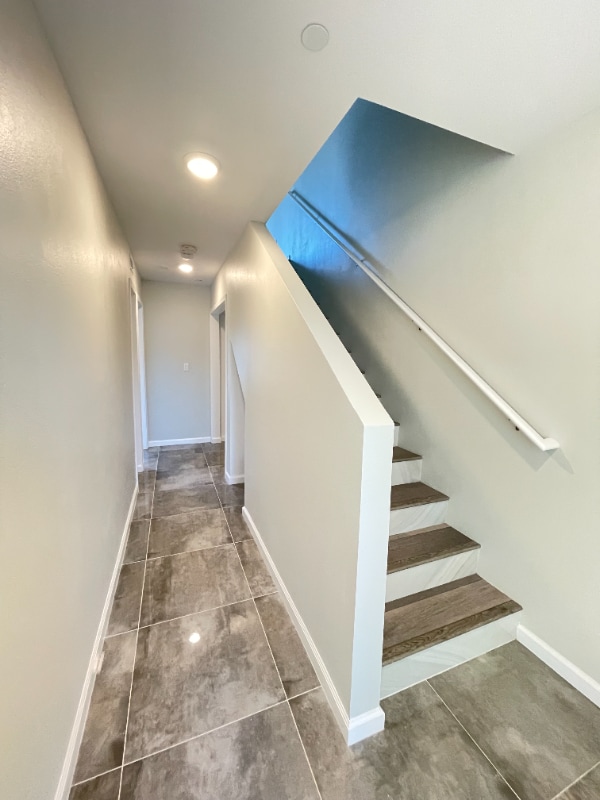 Photo - 900 W Graham Ave