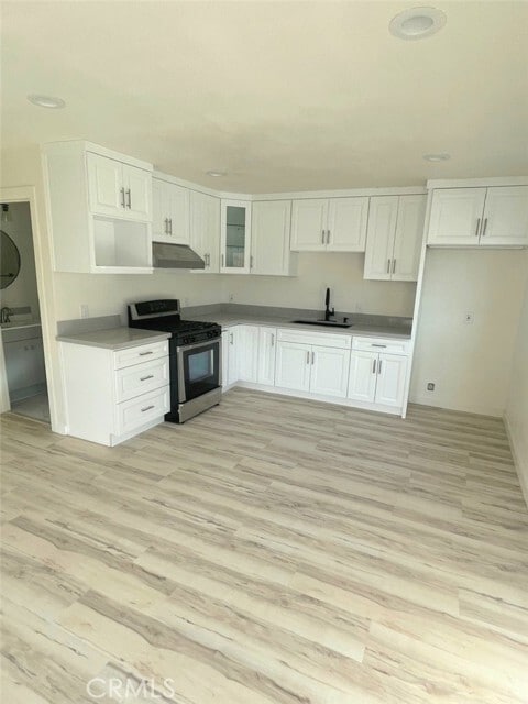 Building Photo - 999 Long Beach Blvd