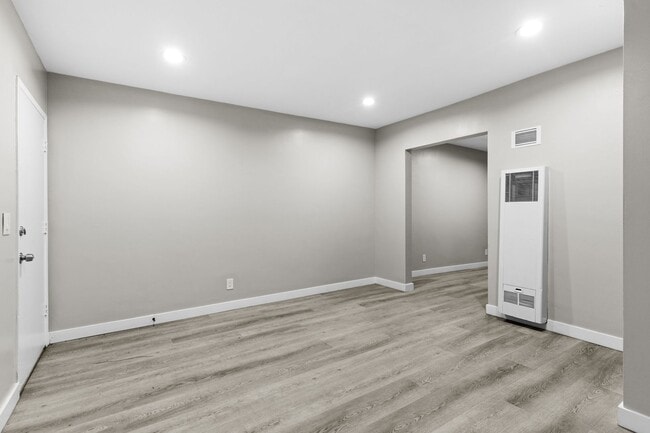 Photo - 113 S Lillie Ave Unit 113-03