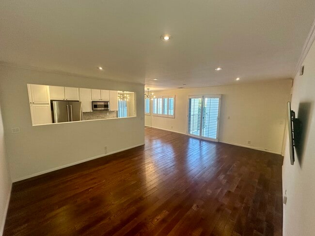 Photo - 700 Westmount Dr Condo Unit #305