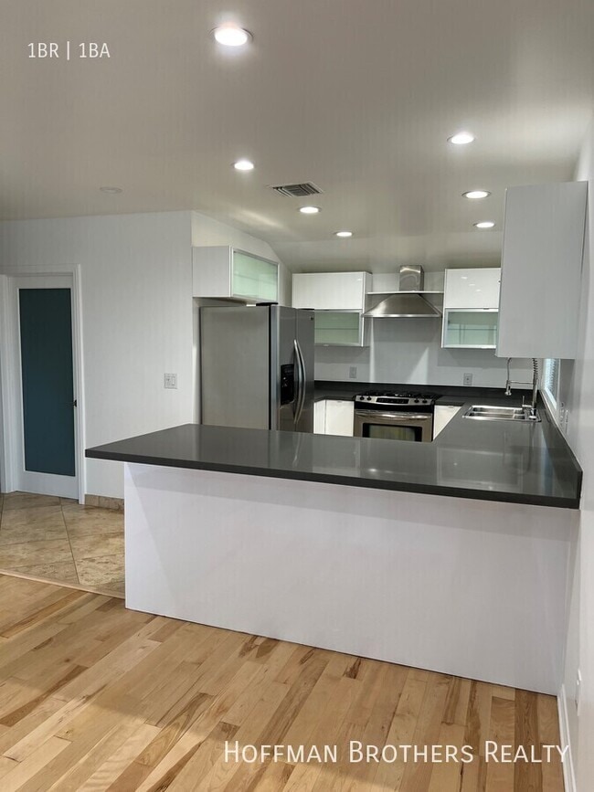 Photo - 1146 N Clark St Unit 1