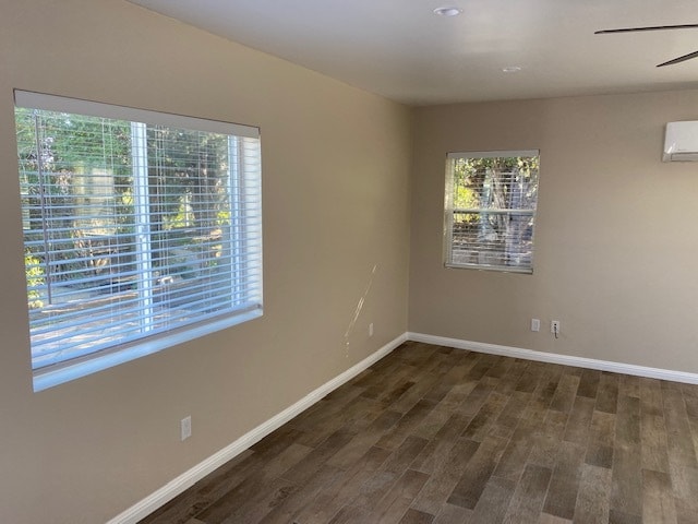 Building Photo - 1743 MacKinnon Ave Unit Studio