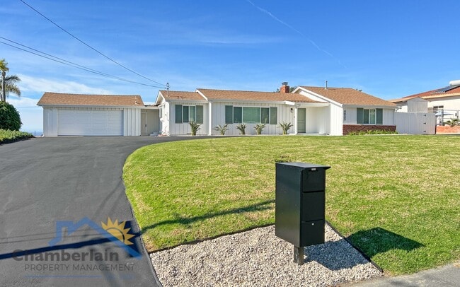 Building Photo - Spectacular View from this Single Story Home!