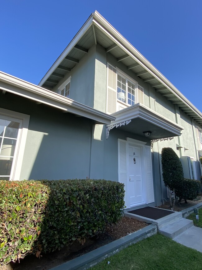 Front of unit - 1845 Anaheim Ave Unit 3A
