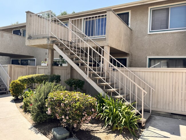 Photo - 630 Bridgeport Cir Unit Bridgeport