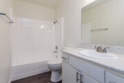1BR, 1BA - 755SF - Bathroom - GRANDE
